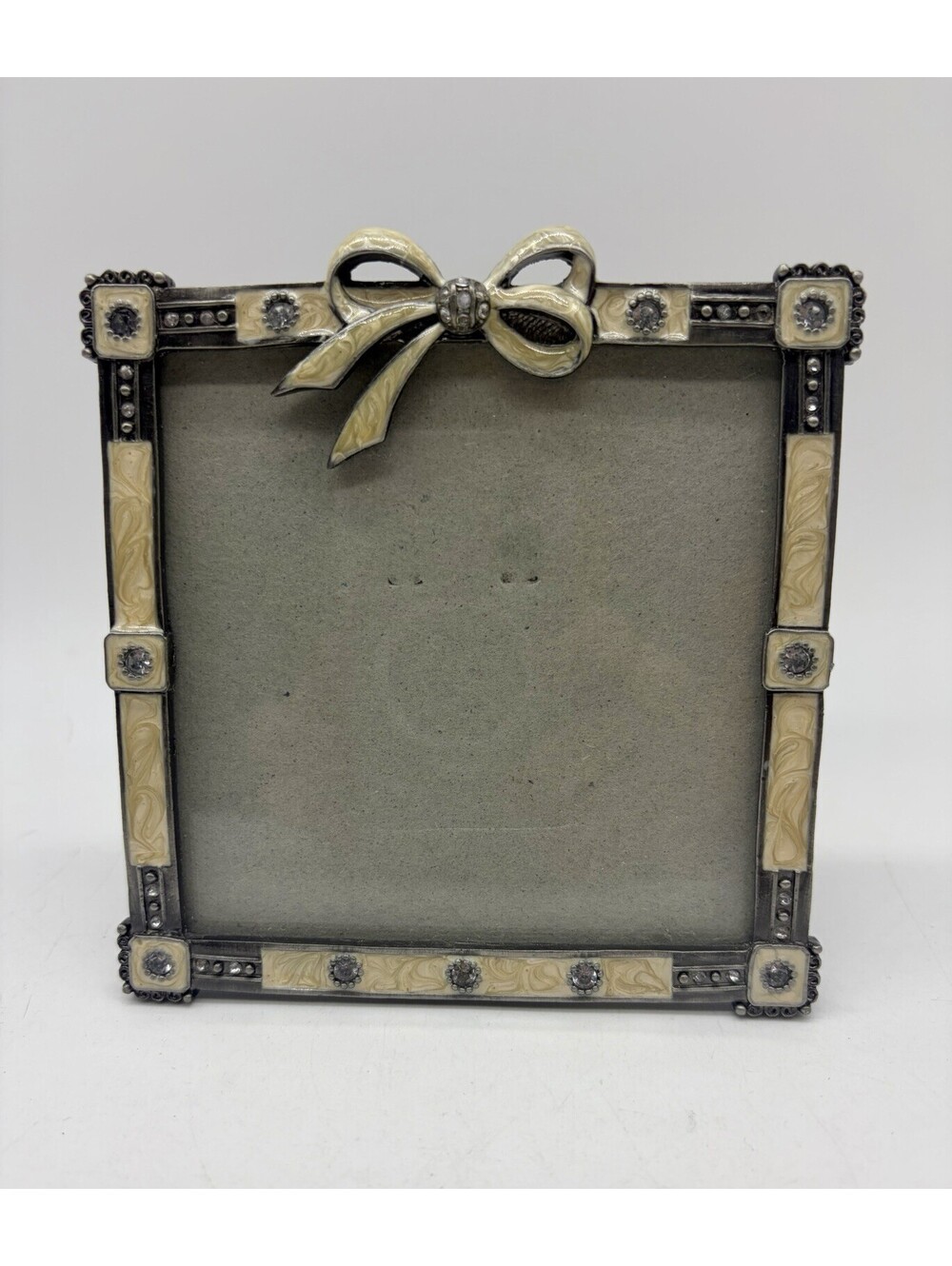 Victorian Inspired Cream Bow Enamel Metal Pewter-Tone Picture Frame Sixtree